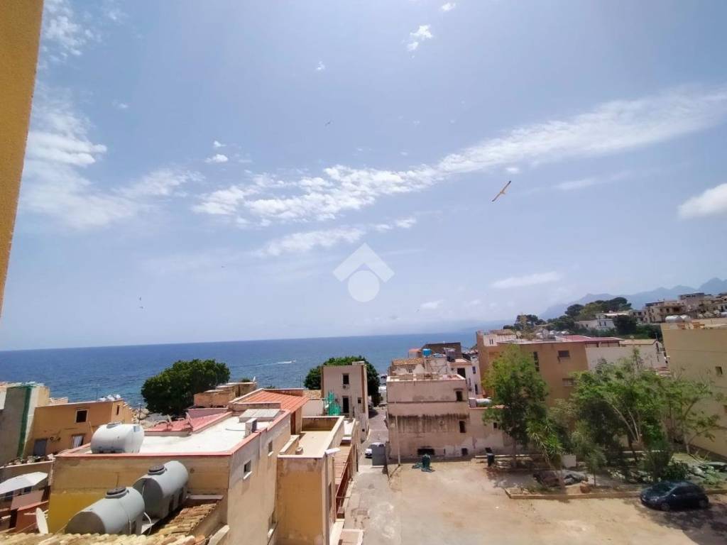 appartamento in vendita a Santa Flavia in zona Sant'Elia