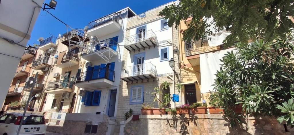 appartamento in vendita a Santa Flavia in zona Sant'Elia