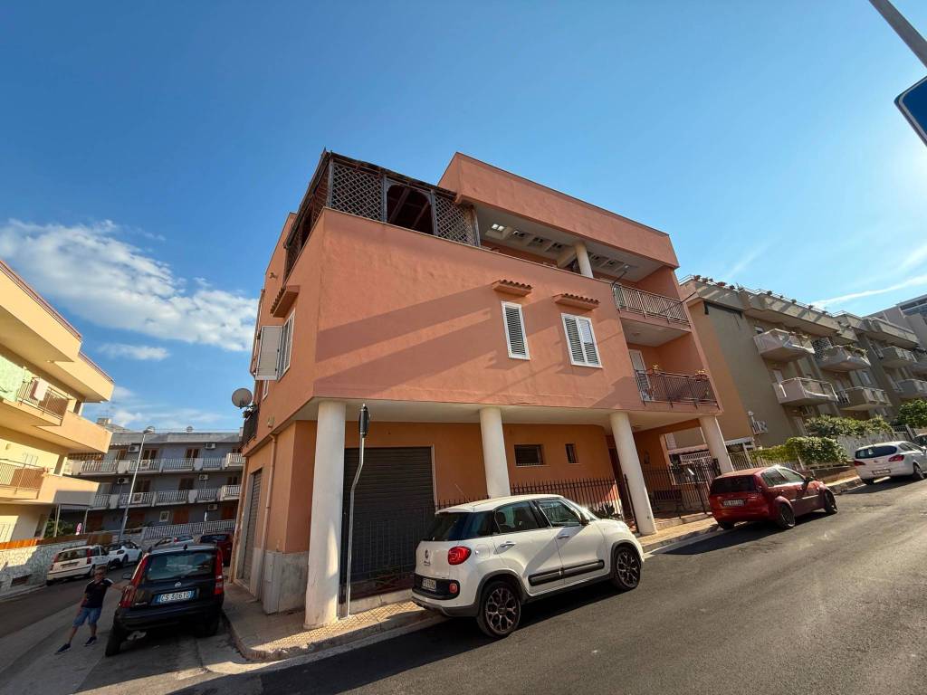 casa indipendente in vendita a Santa Flavia in zona Porticello