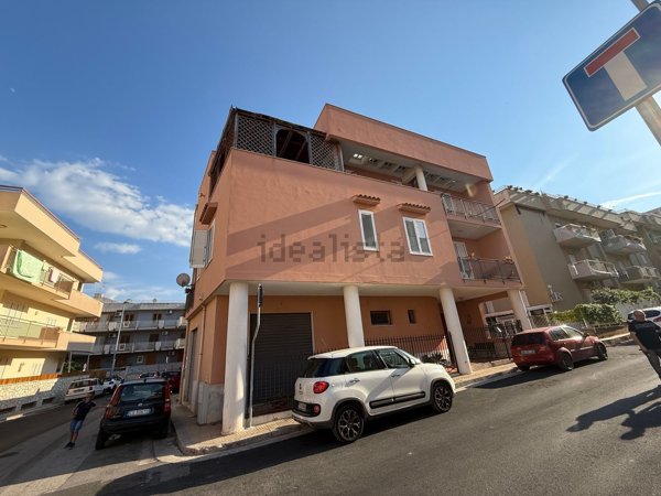 casa indipendente in vendita a Santa Flavia in zona Porticello