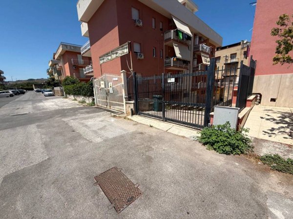 locale commerciale in vendita a Santa Flavia