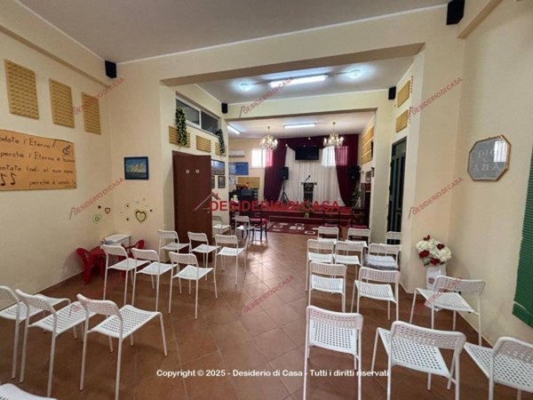 locale commerciale in vendita a Santa Flavia