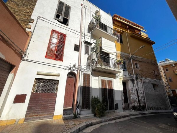 casa indipendente in vendita a Santa Flavia in zona Porticello