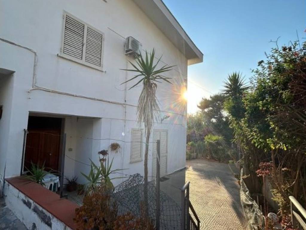 casa indipendente in vendita a Santa Flavia