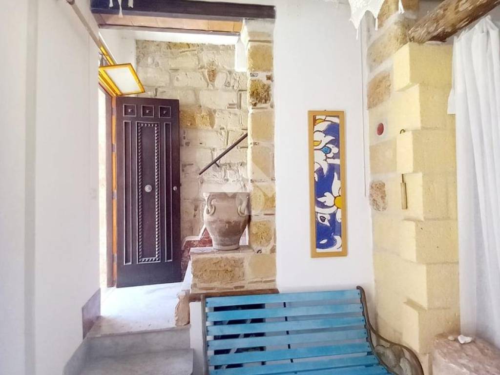 casa indipendente in vendita a Santa Flavia in zona Porticello