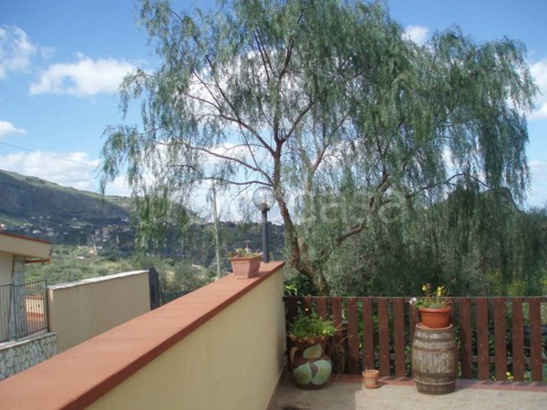 casa indipendente in vendita a Santa Flavia