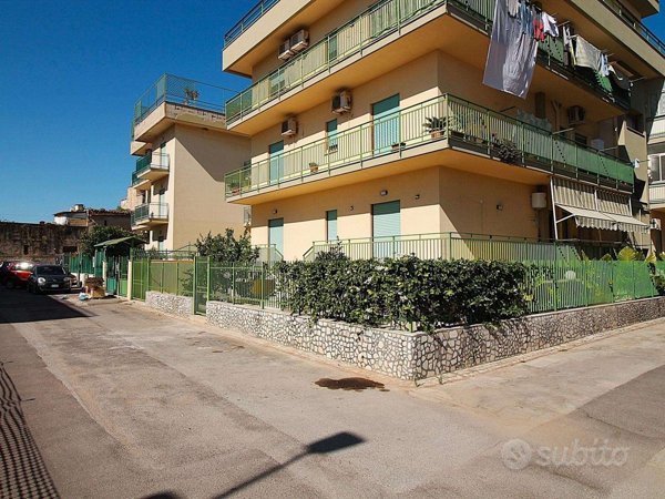 casa indipendente in vendita a Santa Flavia