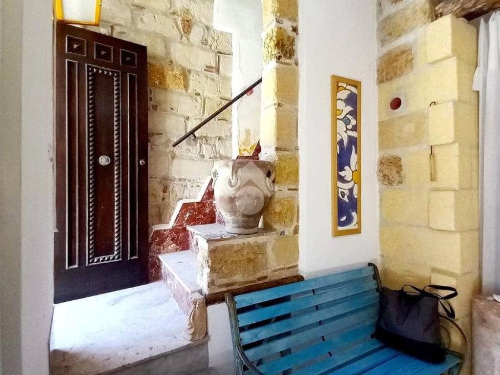 casa indipendente in vendita a Santa Flavia in zona Porticello