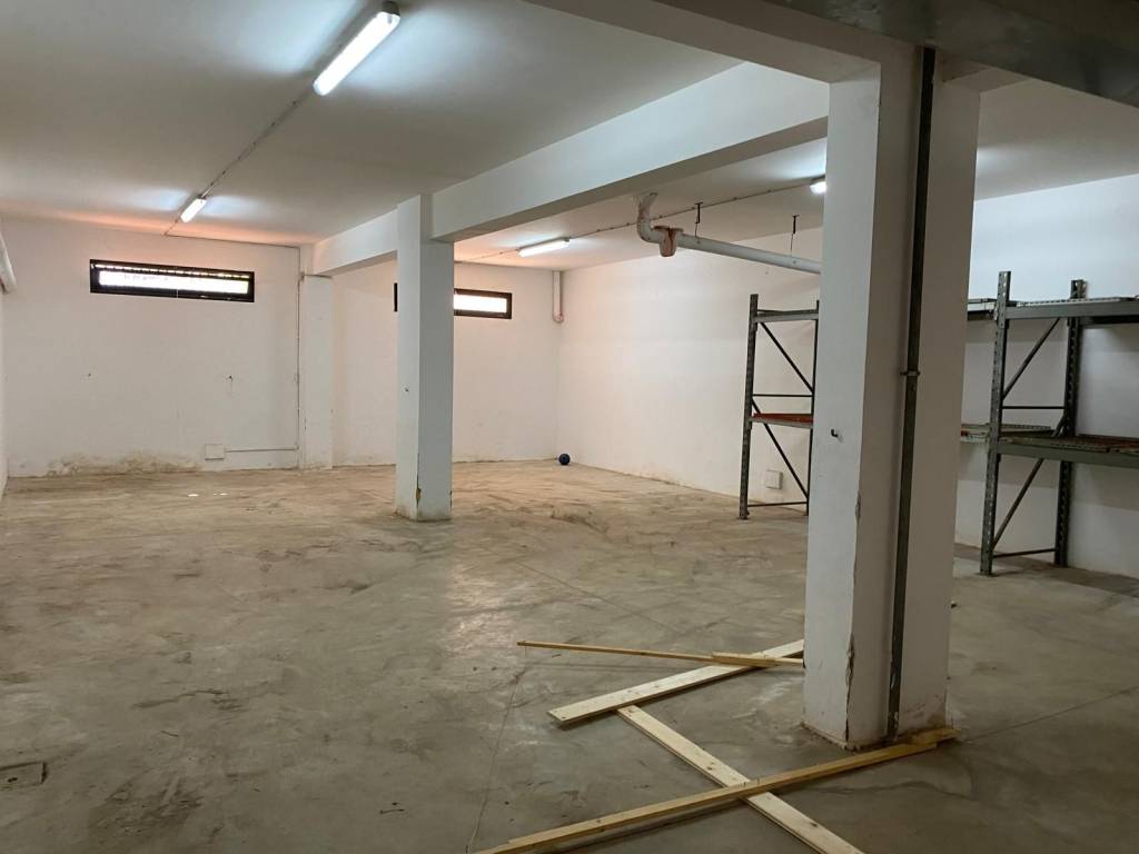 locale commerciale in vendita a Santa Flavia