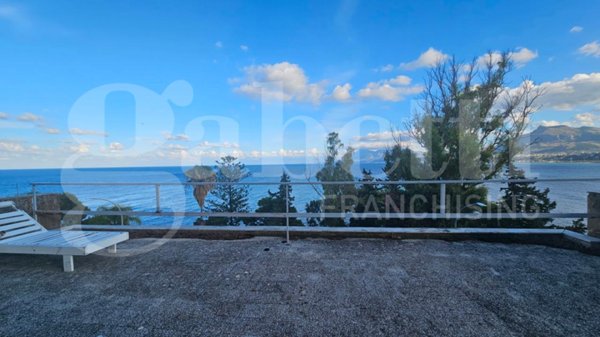 appartamento in vendita a Santa Flavia in zona Porticello