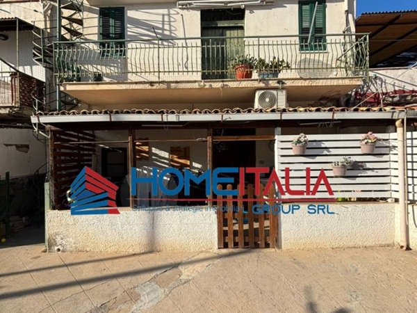 casa indipendente in vendita a Santa Flavia in zona Solanto