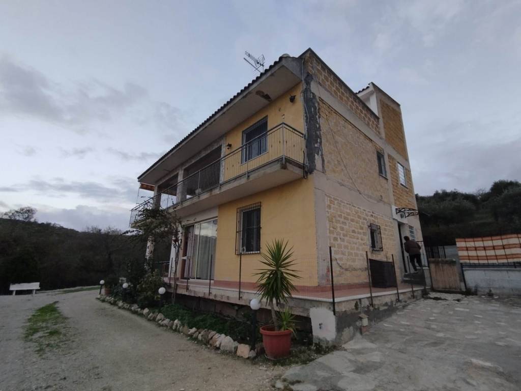 casa indipendente in vendita a Santa Flavia