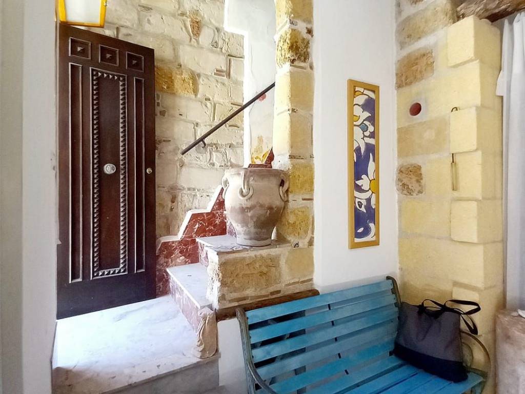 casa indipendente in vendita a Santa Flavia in zona Porticello