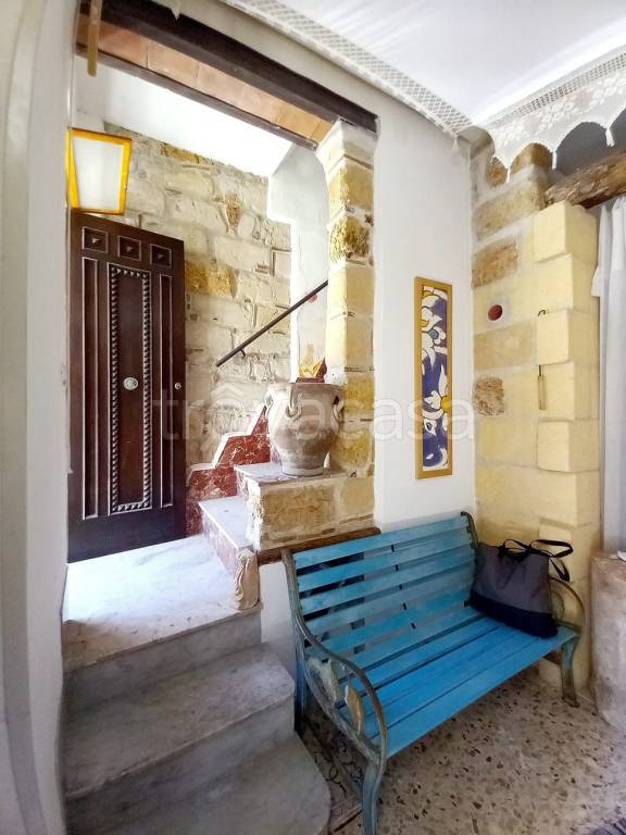 casa indipendente in vendita a Santa Flavia in zona Porticello