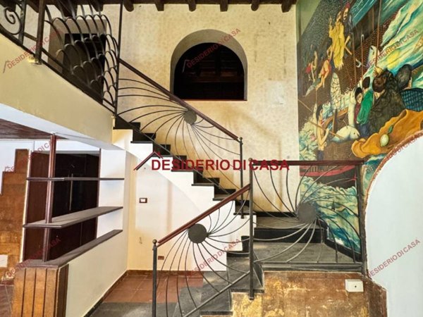 negozio in vendita a Santa Flavia in zona Porticello