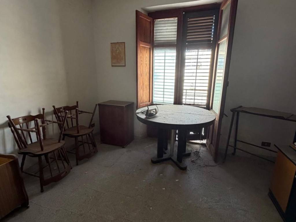 intera palazzina in vendita a Santa Flavia in zona Porticello