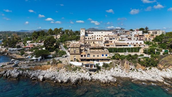 appartamento in vendita a Santa Flavia in zona Solanto