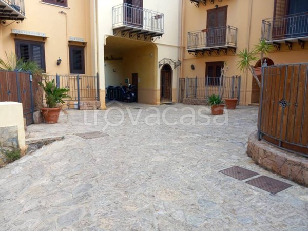 appartamento in vendita a Santa Flavia in zona Sant'Elia