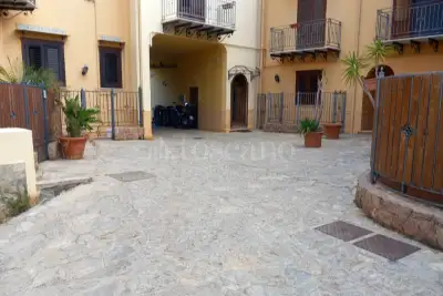 appartamento in vendita a Santa Flavia in zona Sant'Elia