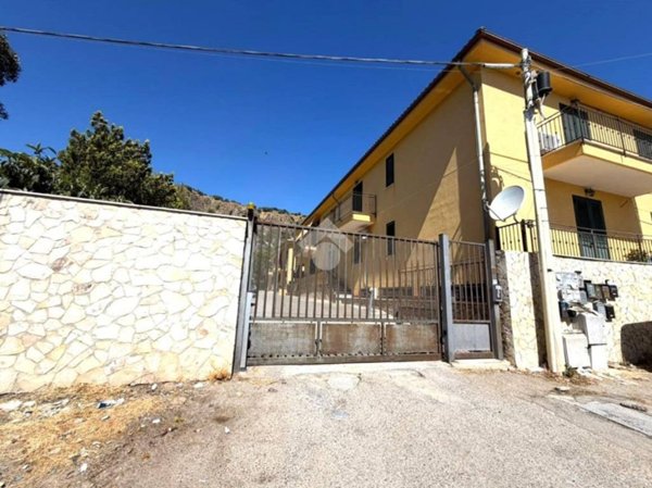 locale di sgombero in vendita a Santa Flavia in zona Sant'Elia