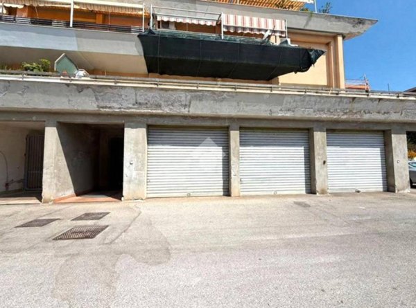 locale di sgombero in vendita a Santa Flavia in zona Porticello