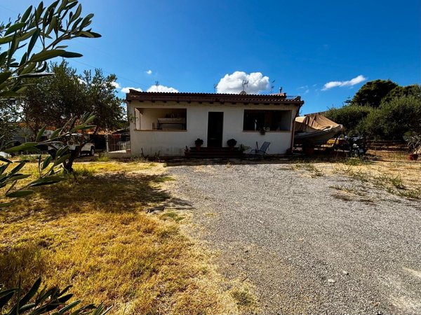 casa indipendente in vendita a Santa Flavia
