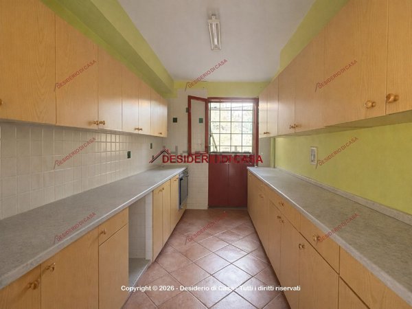 casa indipendente in vendita a Sclafani Bagni