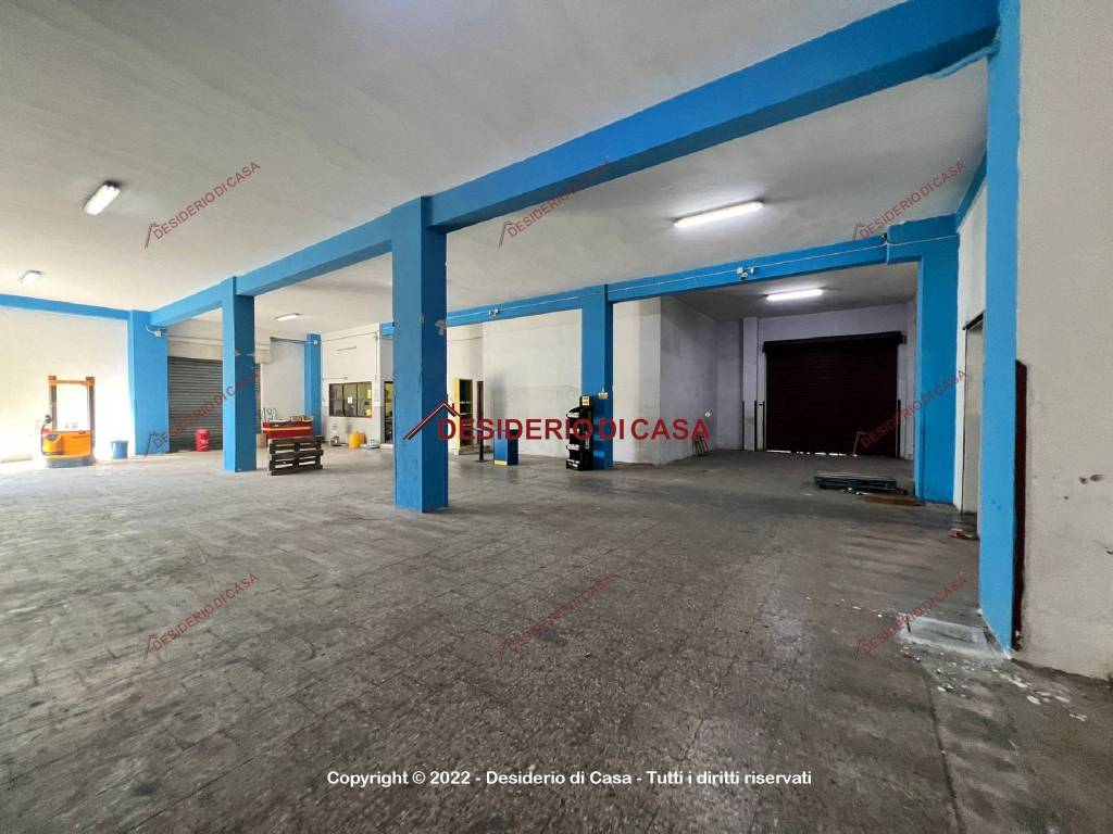 locale commerciale in vendita a Termini Imerese