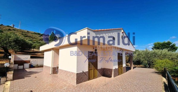 casa indipendente in vendita a Termini Imerese