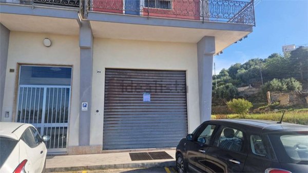 locale di sgombero in vendita a Termini Imerese