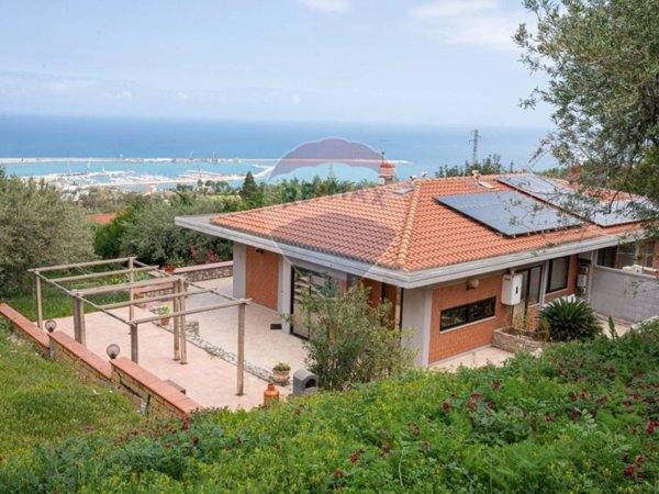 casa indipendente in vendita a Termini Imerese