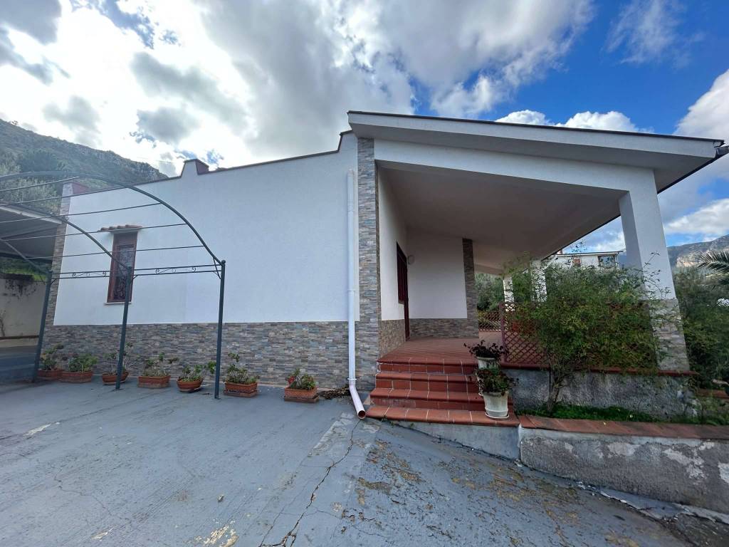casa indipendente in vendita a Termini Imerese