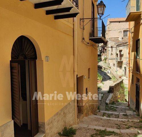 casa indipendente in vendita a Termini Imerese