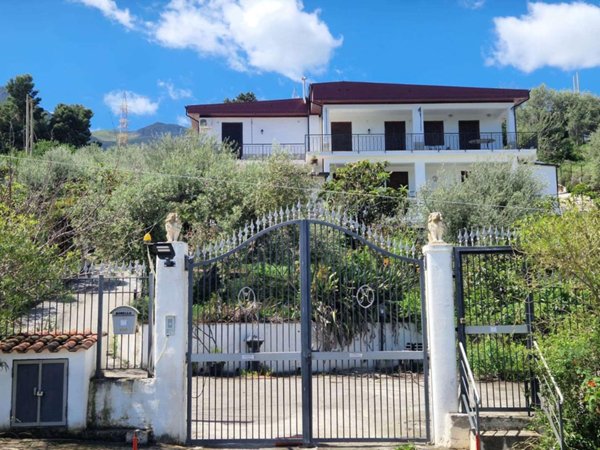 casa indipendente in vendita a Termini Imerese
