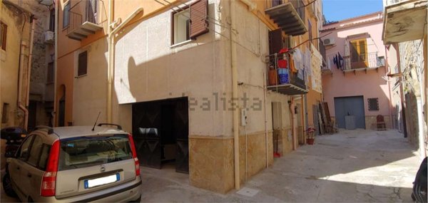 locale di sgombero in vendita a Termini Imerese