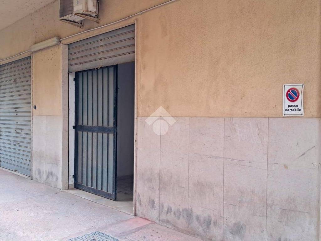negozio in vendita a Termini Imerese