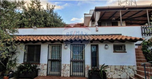 casa indipendente in vendita a Termini Imerese