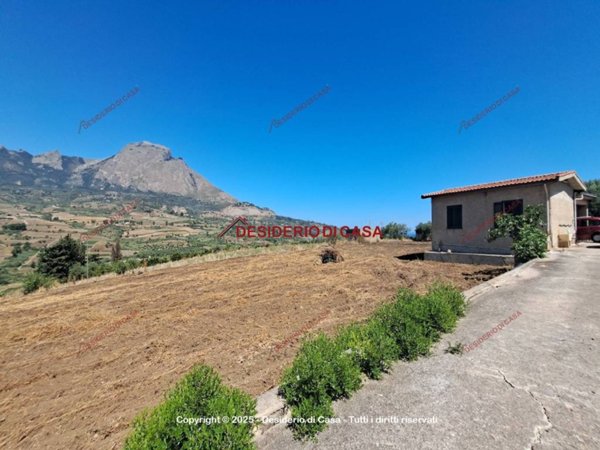 casa indipendente in vendita a Termini Imerese