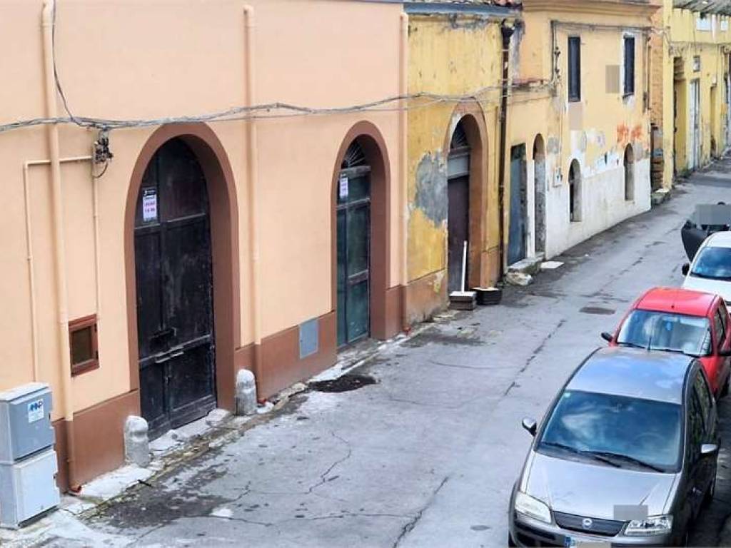 locale commerciale in vendita a Termini Imerese