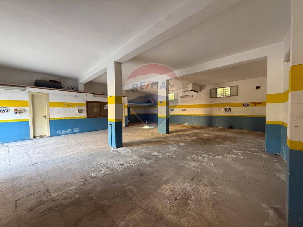 negozio in vendita a Termini Imerese