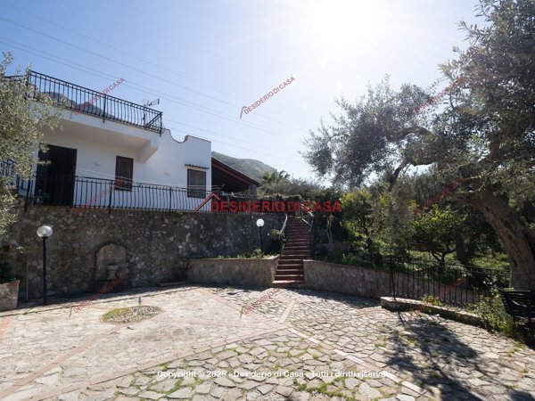 casa indipendente in vendita a Termini Imerese