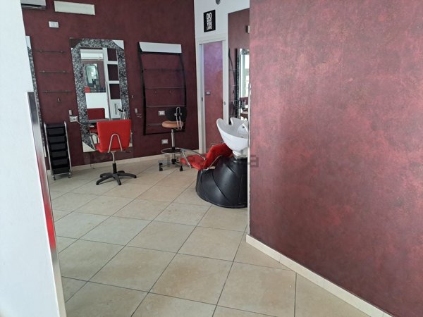 locale commerciale in vendita a Termini Imerese
