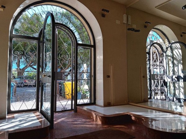 locale commerciale in vendita a Termini Imerese