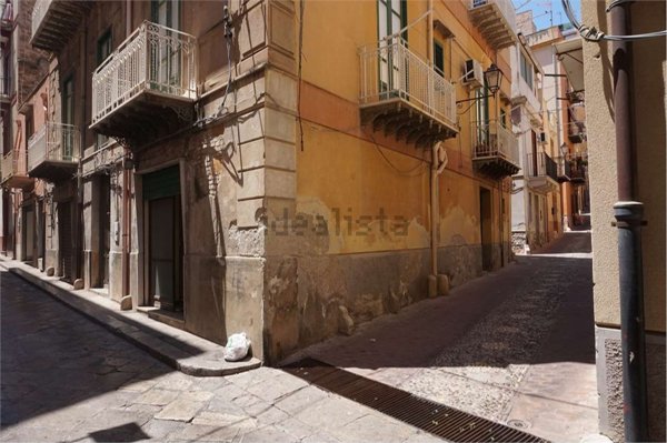 locale commerciale in vendita a Termini Imerese