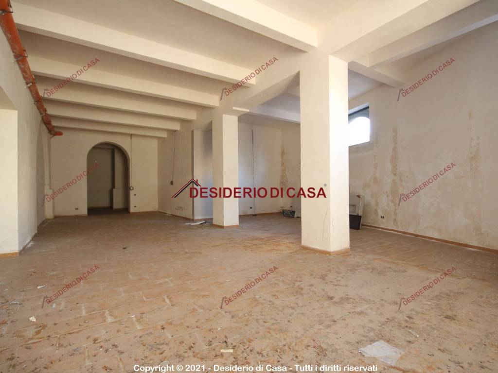 locale commerciale in vendita a Termini Imerese