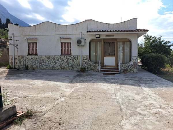 casa indipendente in vendita a Termini Imerese