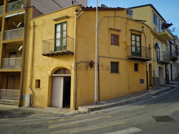 casa indipendente in vendita a Termini Imerese