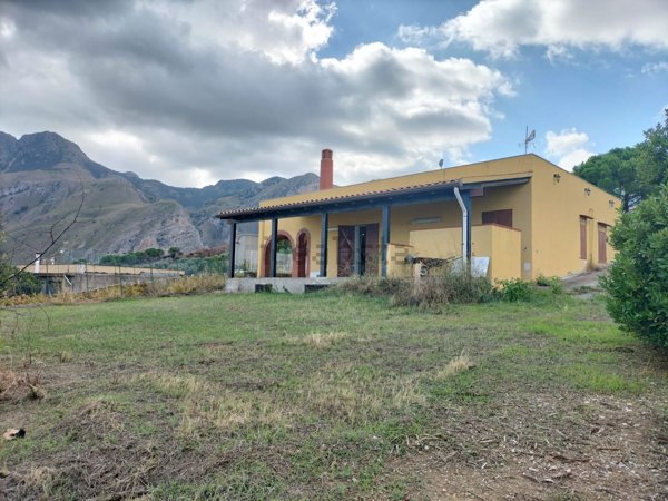 casa indipendente in vendita a Termini Imerese