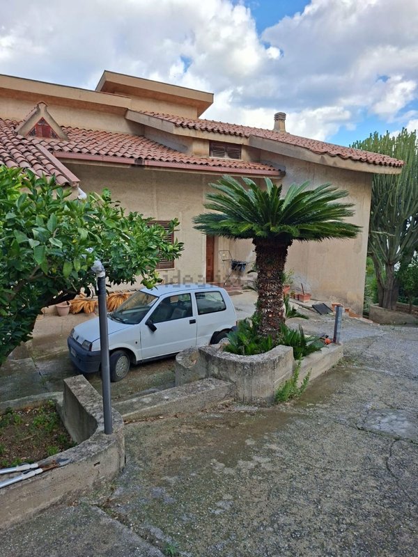 casa indipendente in vendita a Termini Imerese
