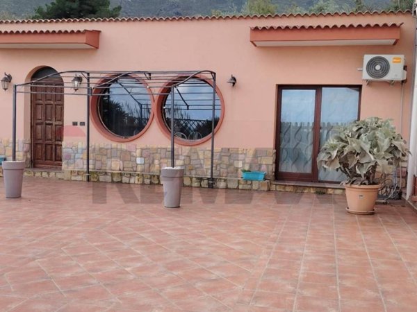 casa indipendente in vendita a Termini Imerese